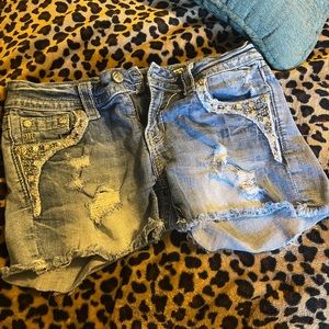 Miss me Jean shorts size 27 mid rise
